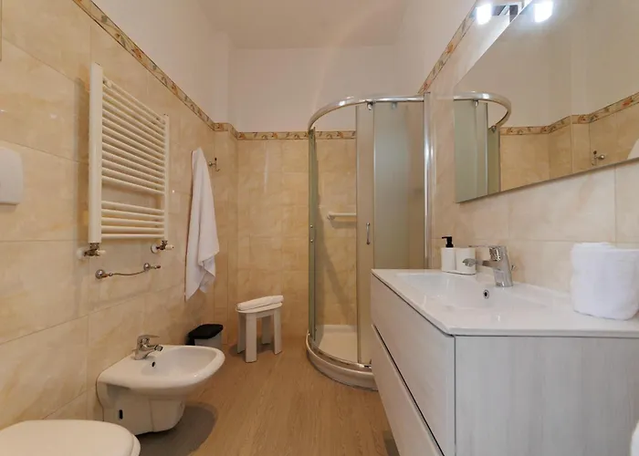 Atticoderossi A 500mt Da Stazione&centrostorico Appartement Bari