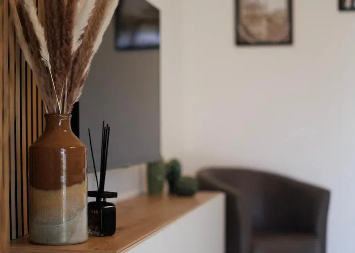 Atticoderossi A 500mt Da Stazione&centrostorico Bari