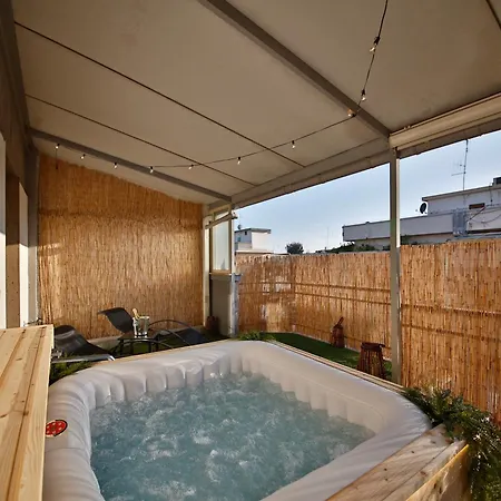 Atticoderossi A 500mt Da Stazione&centrostorico * バーリ