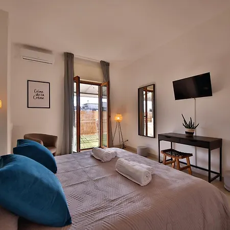 Atticoderossi A 500mt Da Stazione&centrostorico バーリ