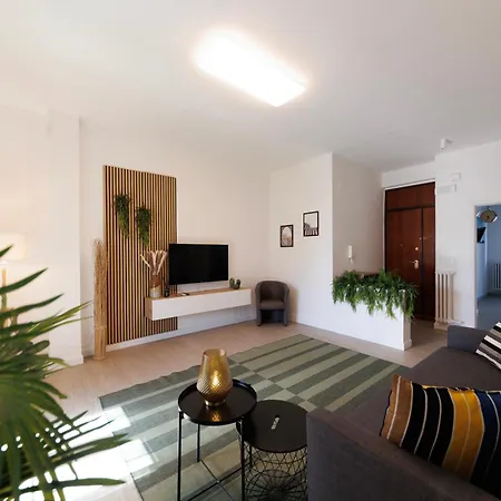 Atticoderossi A 500mt Da Stazione&centrostorico バーリ