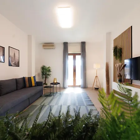 Atticoderossi A 500mt Da Stazione&centrostorico *